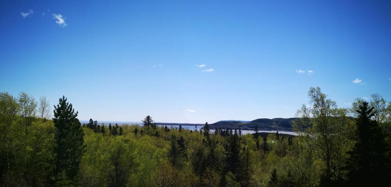 Au Cachalot Cache Le Gite Hotel Tadoussac Exterior photo